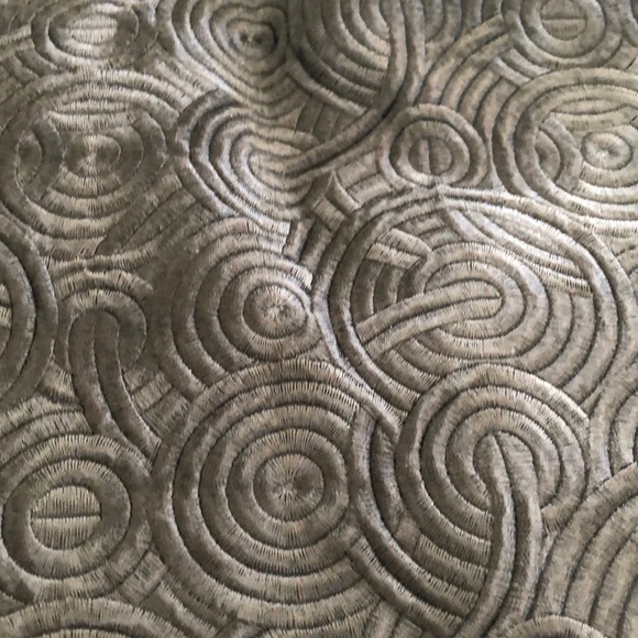 Chic Black Pencil Skirt - Picture 2 of 8